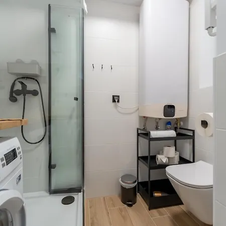 W Gory! - Przytulny Blisko Centrum - By Spaceapart شقة شكلارسكا بوريبا